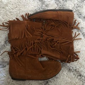 Brown Minnetonka shag boots